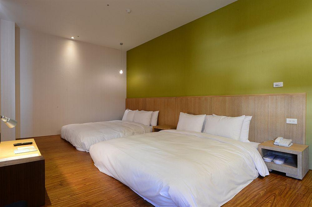 In Young Hotel Kaohsiung Luaran gambar