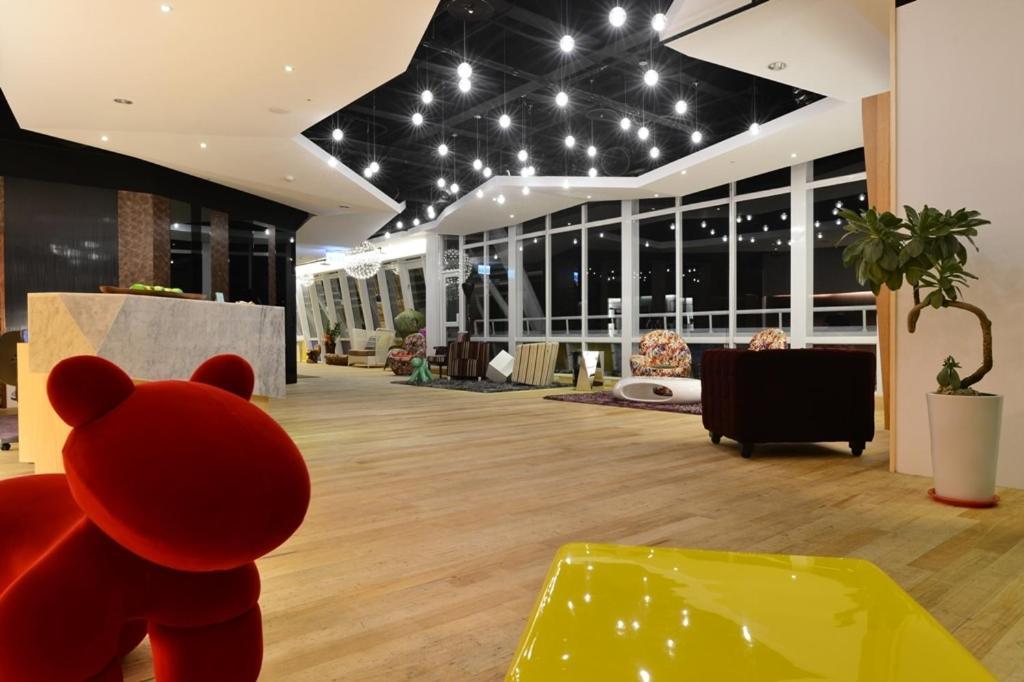 In Young Hotel Kaohsiung Luaran gambar