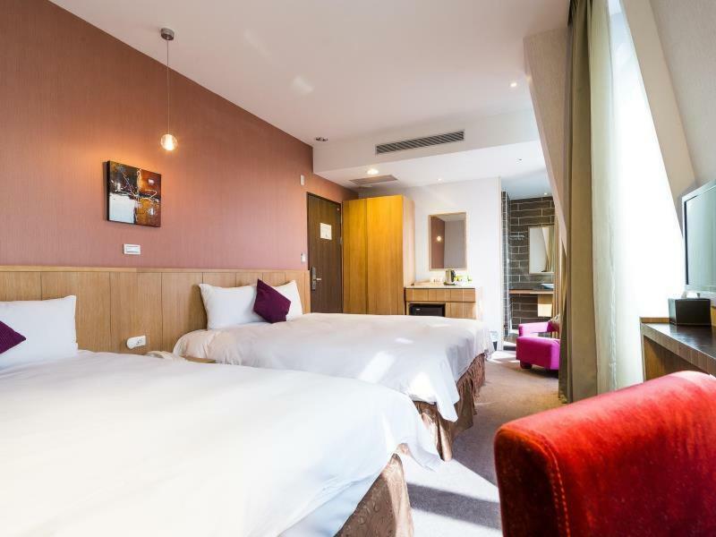 In Young Hotel Kaohsiung Luaran gambar